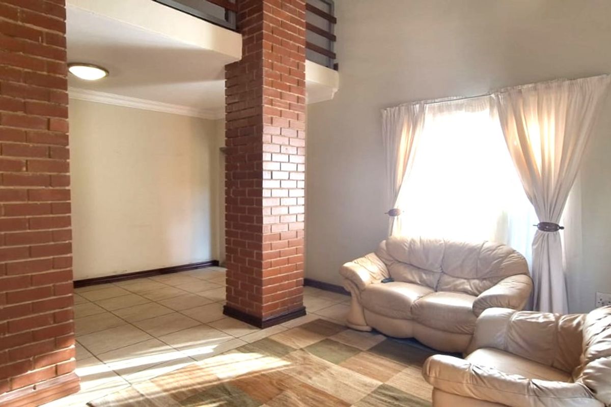 Secure Estate in a well established neighbourhood - Photo 5