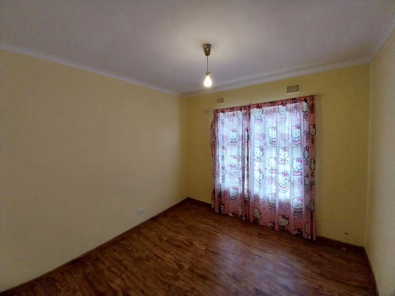 Three Bedroom House To Rent In Southernwood - Mthatha - Photo 10