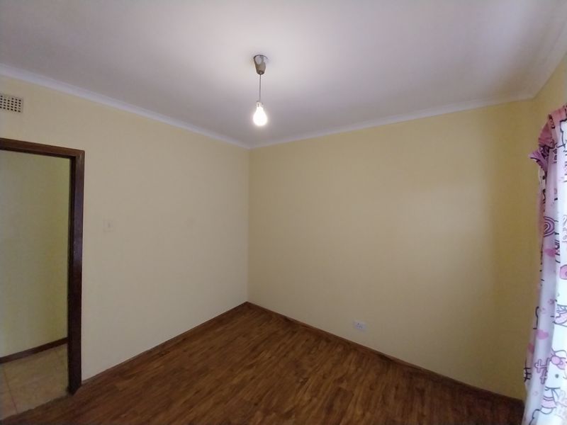 Three Bedroom House To Rent In Southernwood - Mthatha - Photo 9