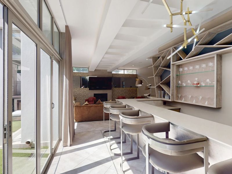 Exclusive Guesthouse for Sale in Prestigious Silver Lakes Game Reserve!!! - Photo 7