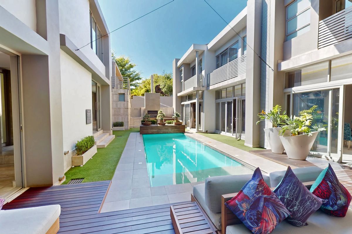 Exclusive Guesthouse for Sale in Prestigious Silver Lakes Game Reserve!!! - Photo 4