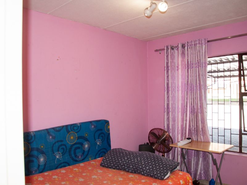 2 Bed Ground Floor  in Vorna Valley For R899 999 - Photo 5