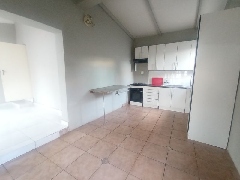 1 Bedroom Cottage to Rent in Florida North - Photo 5