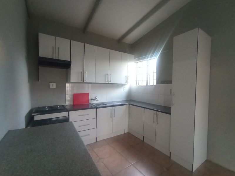 1 Bedroom Cottage to Rent in Florida North - Photo 6