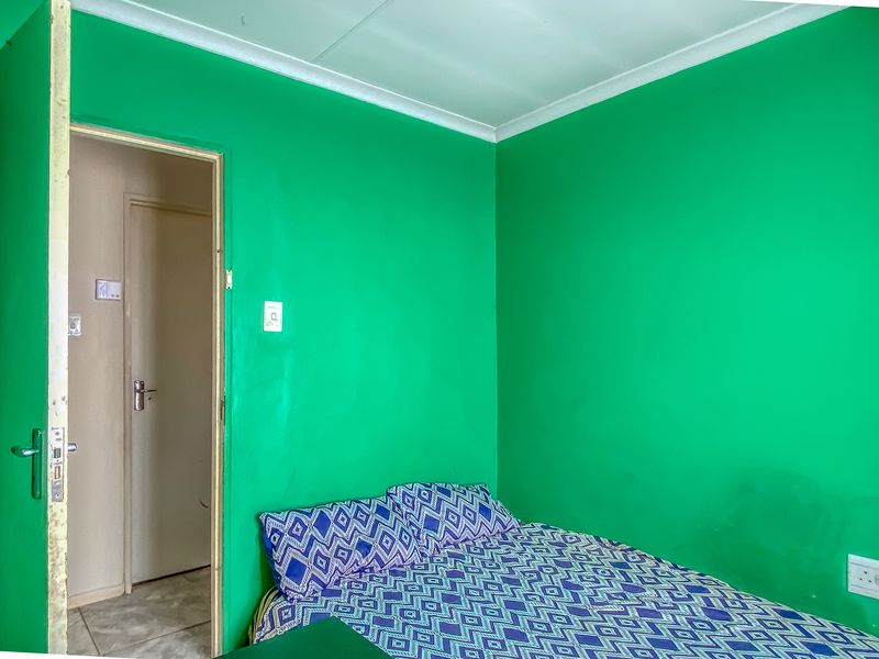 Charming 3-Bedroom Home with Expansion Potential – Ideal Location - Photo 10