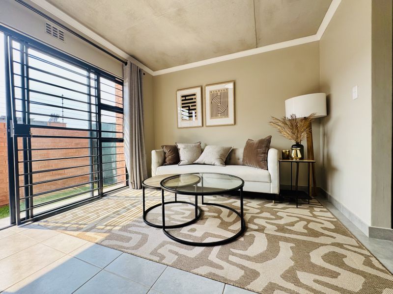 Modern 2-Bedroom Apartment with Garden Access in Montana - Photo 2