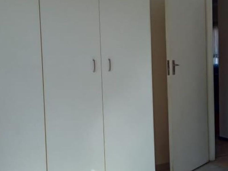 Modern 1-Bedroom First Floor Apartment - Photo 6