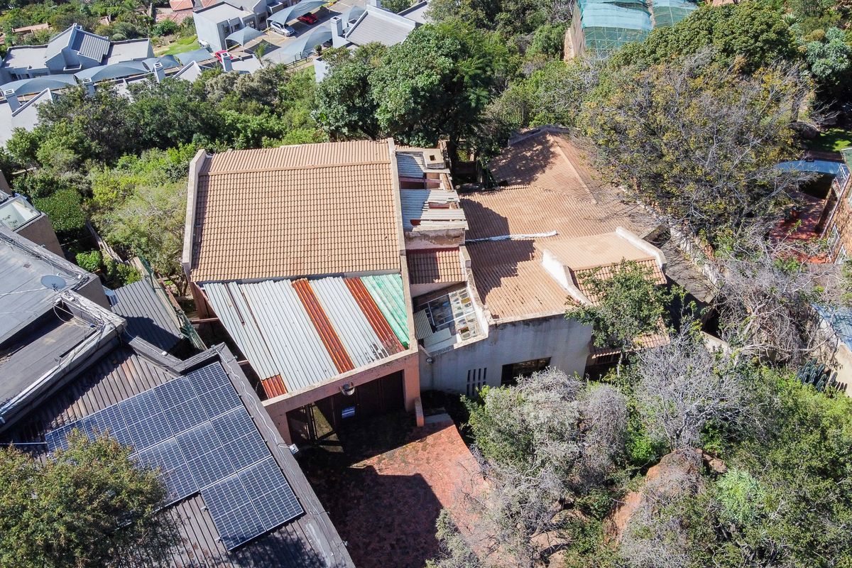 Renovate or Rebuild with Spectacular Views - Photo 3