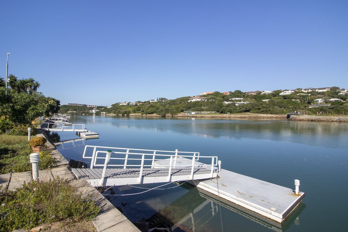 Elegant Waterfront Escape on Royal Alfred Marina, Port Alfred - Photo 4
