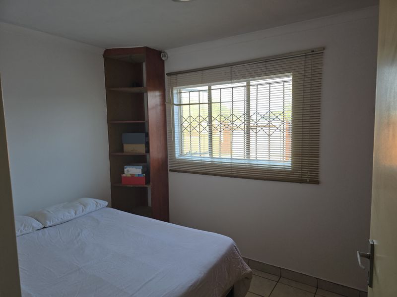 **Charming 2-Bedroom House in Freedom Park, Rustenburg – Your Dream Home Awaits!** - Photo 8