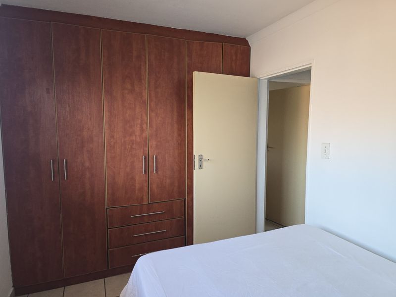 **Charming 2-Bedroom House in Freedom Park, Rustenburg – Your Dream Home Awaits!** - Photo 7