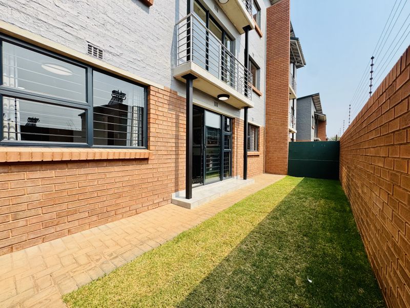 Modern 2-Bedroom Apartment for Sale in Montana - Photo 4