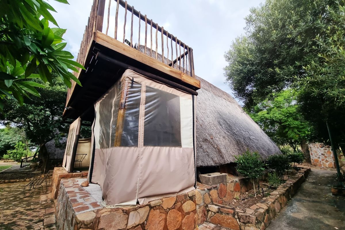 Utopia Nature Estate - Charming 1-Bedroom  Bed & Breakfast or Weekend Getaway! - Photo 3