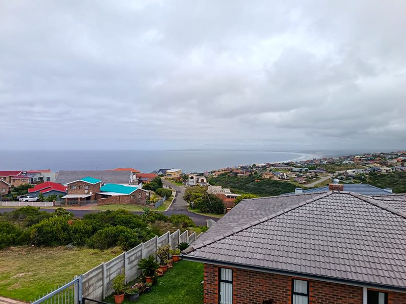 Two homes with separate entrances and spectacular sea views - Photo 2