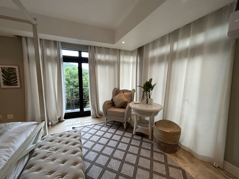 Luxury Apartment on Secure Golf Estate! - Photo 5