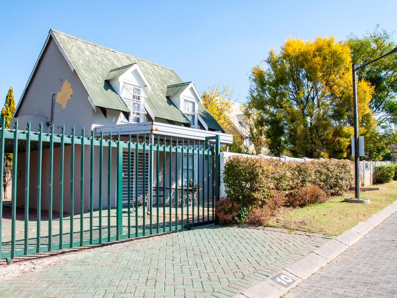 Private, Easy-Care Lifestyle For R1 200 000 - Photo 2
