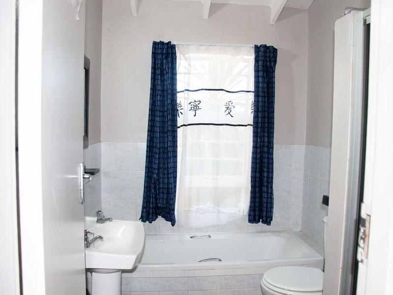 Private, Easy-Care Lifestyle For R1 200 000 - Photo 10