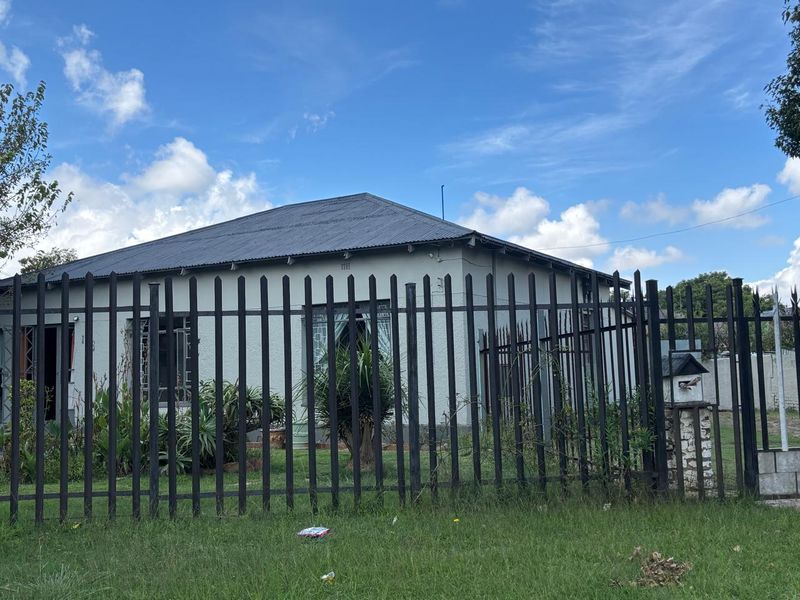 3-Bedroom House for Sale in Homelake – Endless Potential! - Photo 3