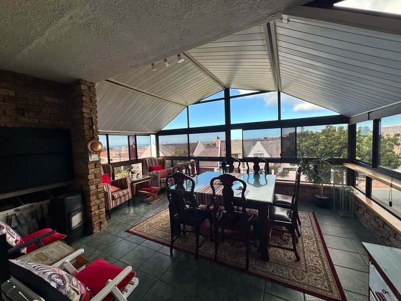 Stunning Hillside Retreat with Breathtaking Views - Photo 8