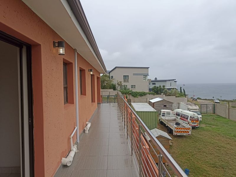 Massive 8-Bedroom Home with Sea Views – Ideal for BnB Investment - Photo 9