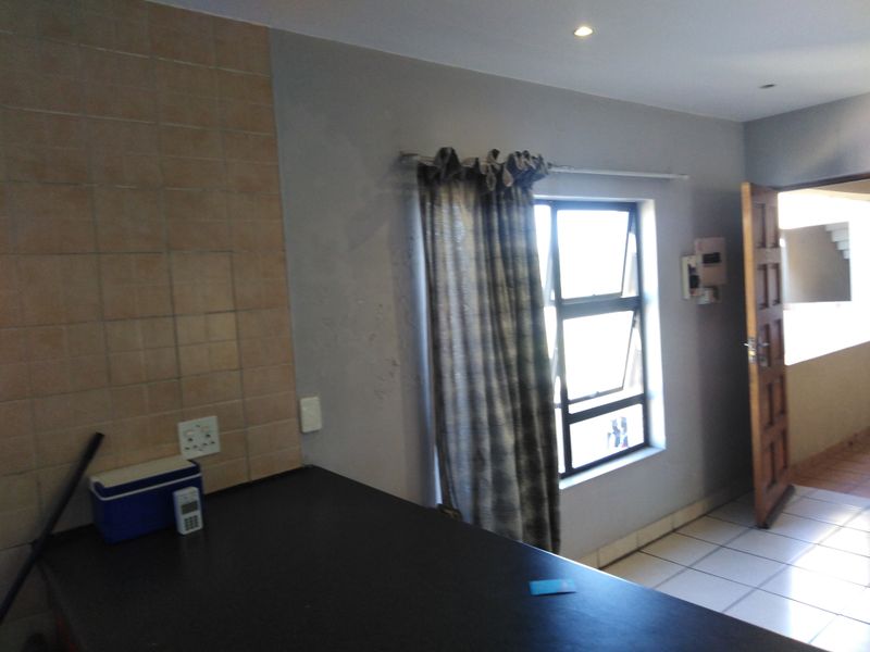 Lovely flat in upmarket estate - Photo 6