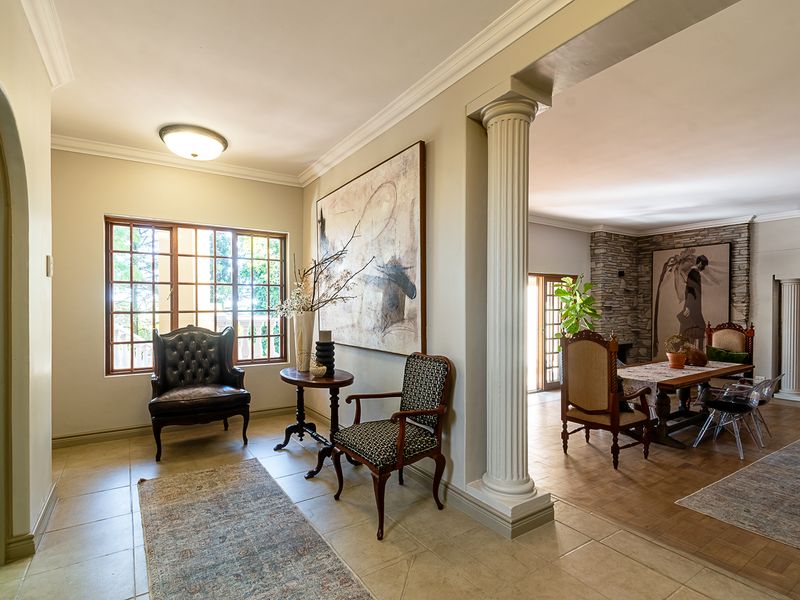 Prestigious 4 Bedroom Residence for sale in Waterkloof Ridge - Photo 4