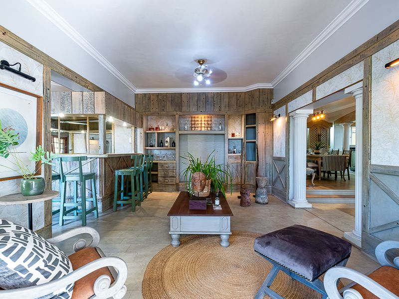 Prestigious 4 Bedroom Residence for sale in Waterkloof Ridge - Photo 8