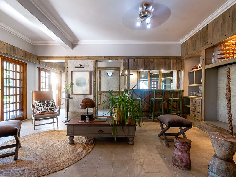 Prestigious 4 Bedroom Residence for sale in Waterkloof Ridge - Photo 7