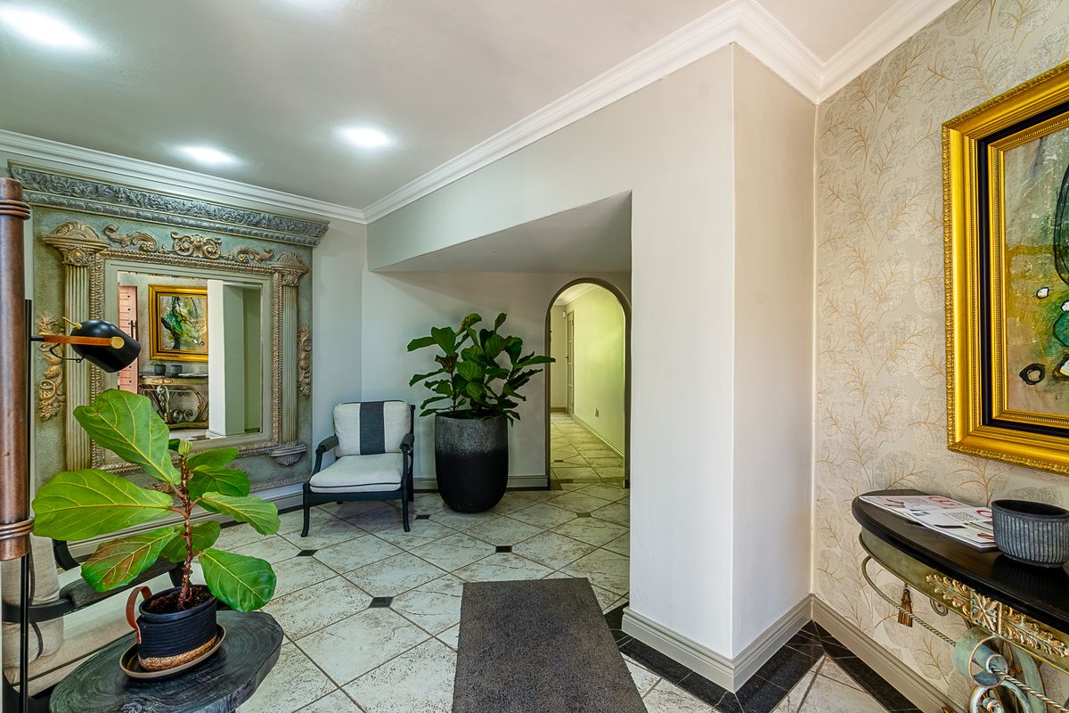 Prestigious 4 Bedroom Residence for sale in Waterkloof Ridge - Photo 3