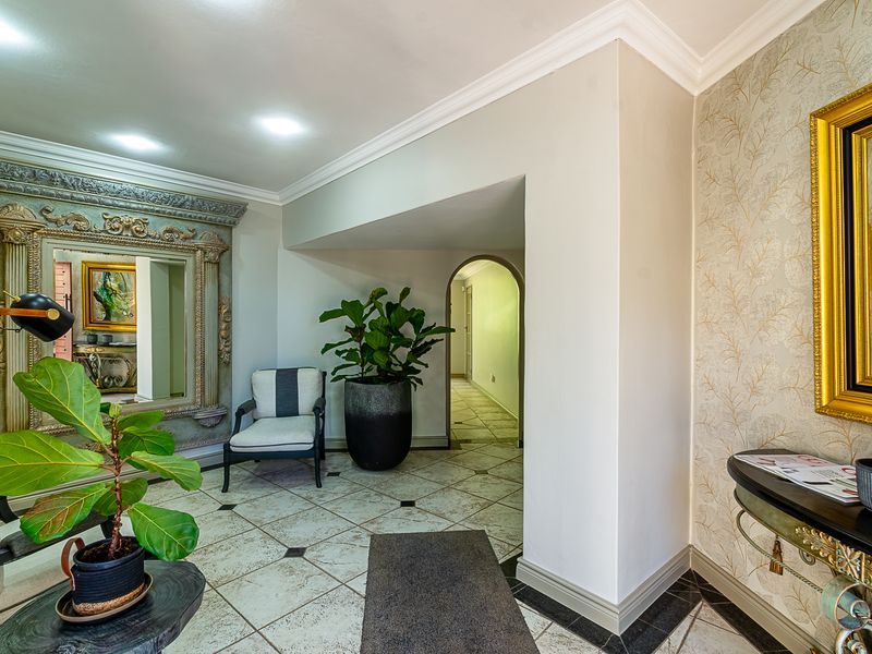 Prestigious 4 Bedroom Residence for sale in Waterkloof Ridge - Photo 3