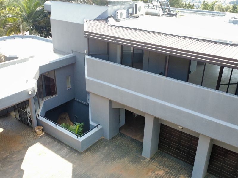 Live Large or Invest Bigger – Endless Possibilities Await in Florauna!" - Photo 4