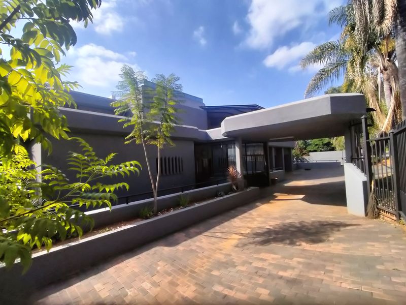 Live Large or Invest Bigger – Endless Possibilities Await in Florauna!" - Photo 2