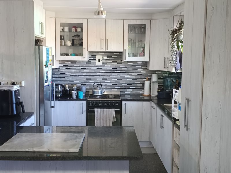 Walking Distance to the Beach with Two Rental Income Generating Flats! in Paradise Beach - Photo 5