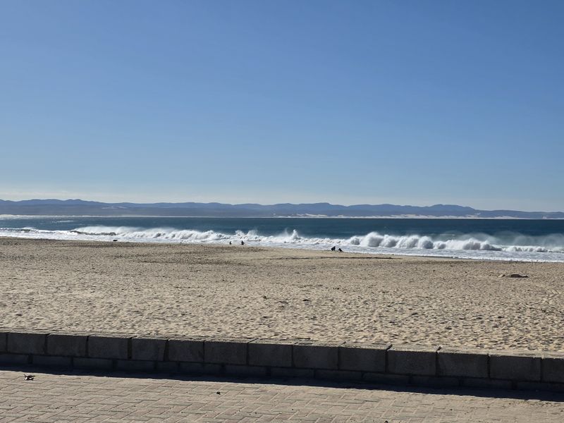 Beachfront Ground Floor Apartment in Jeffreys Bay Central - Photo 4