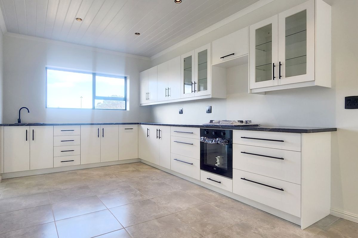 Modern Comfort Meets Countryside Charm - Photo 5