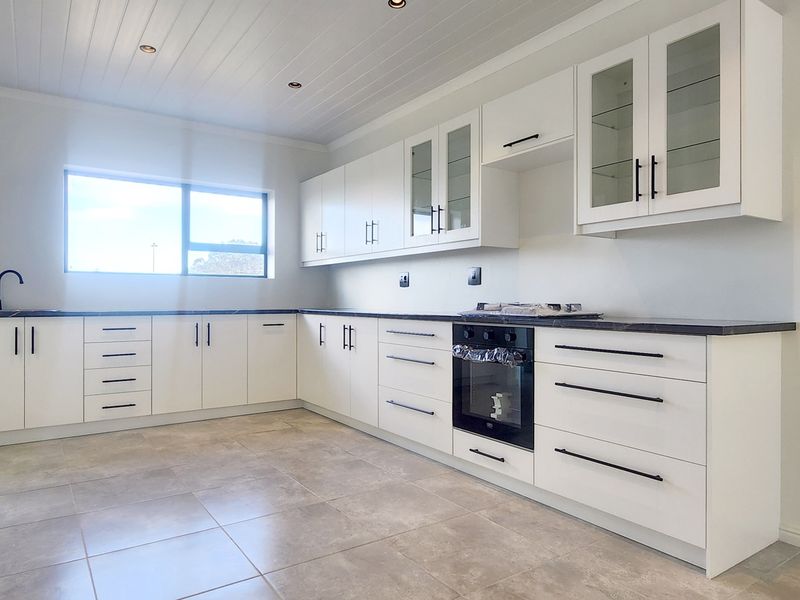 Modern Comfort Meets Countryside Charm - Photo 5