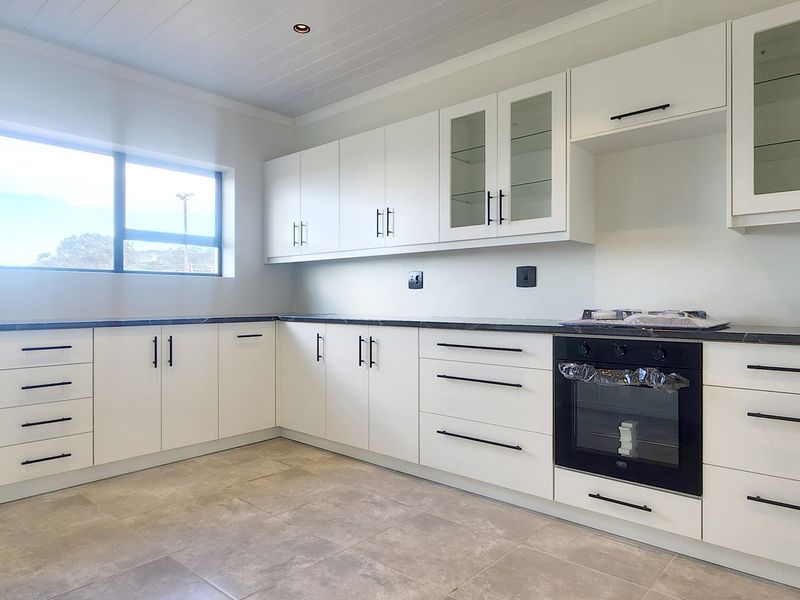 Modern Comfort Meets Countryside Charm - Photo 8