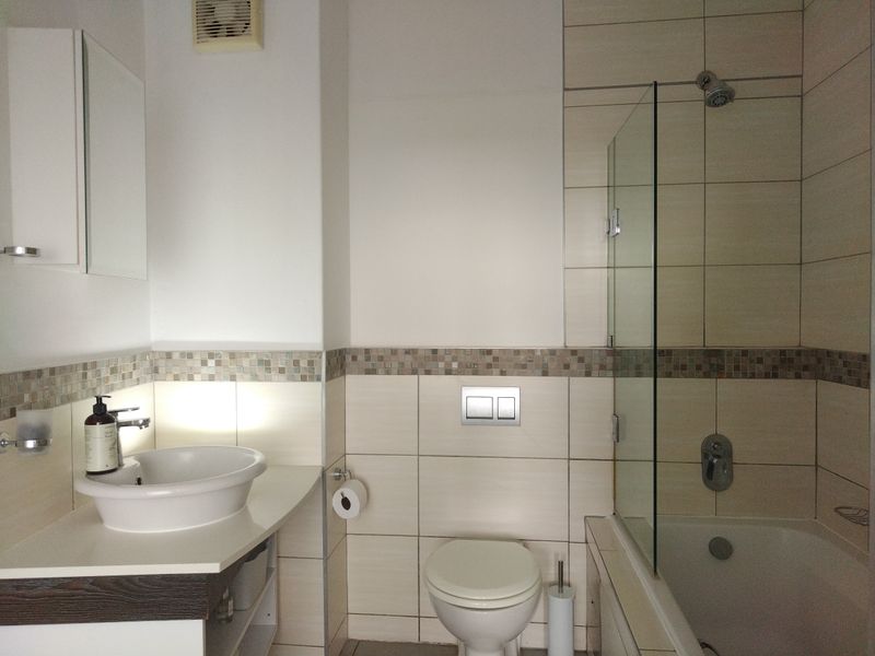 Want a place close to the Gautrain station or University of Pretoria - Photo 6