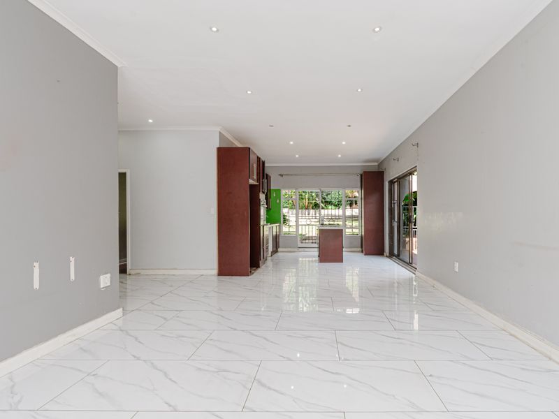 Beautiful Family Home in Prime Location - Photo 9