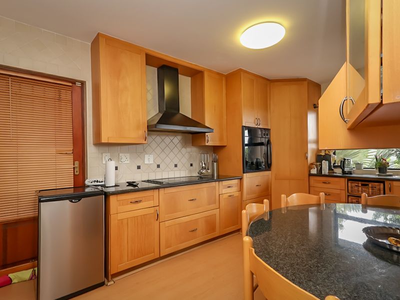 Luxury Living. Unmatched Views. A Home That Demands Attention - Photo 8