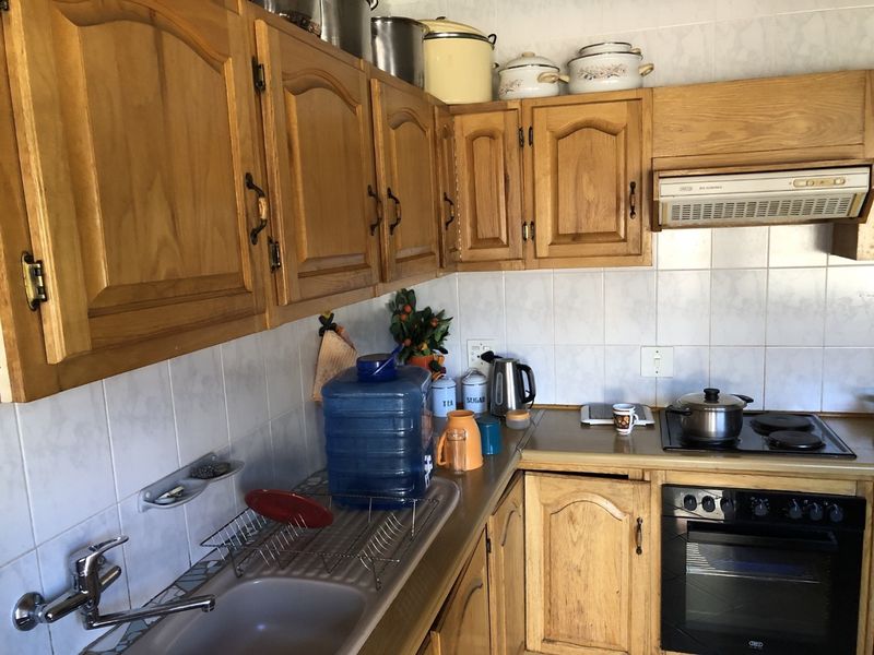 Amazing Lock up and go property - Photo 6