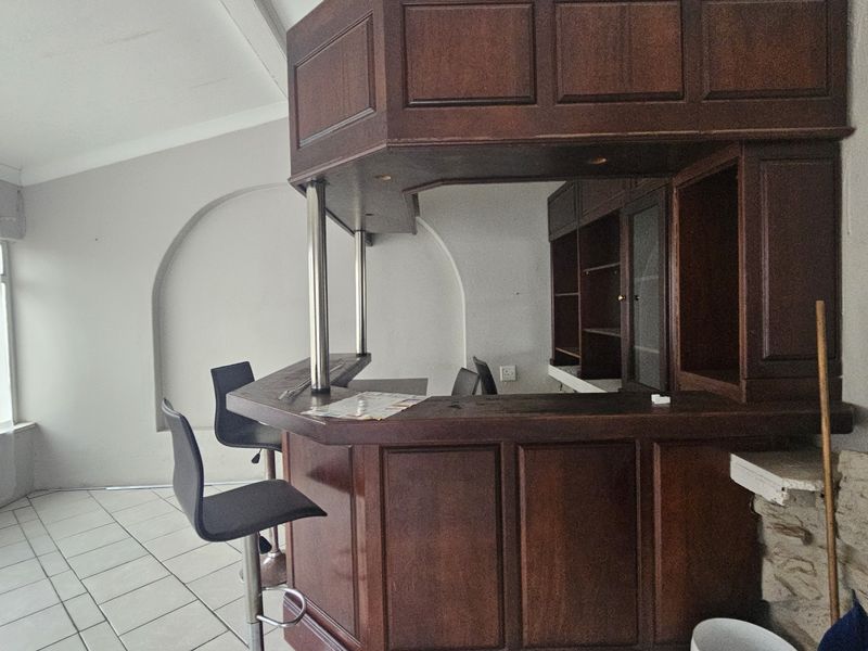 Charming 3-Bedroom Family Home with Versatile Living Spaces - Photo 10