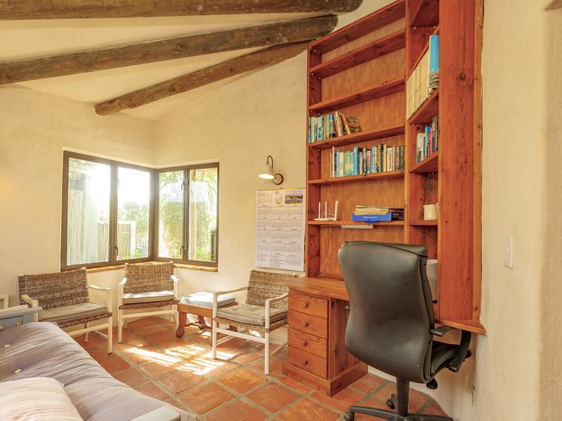 Magnificent Seafront Home in Suiderstrand - Photo 10