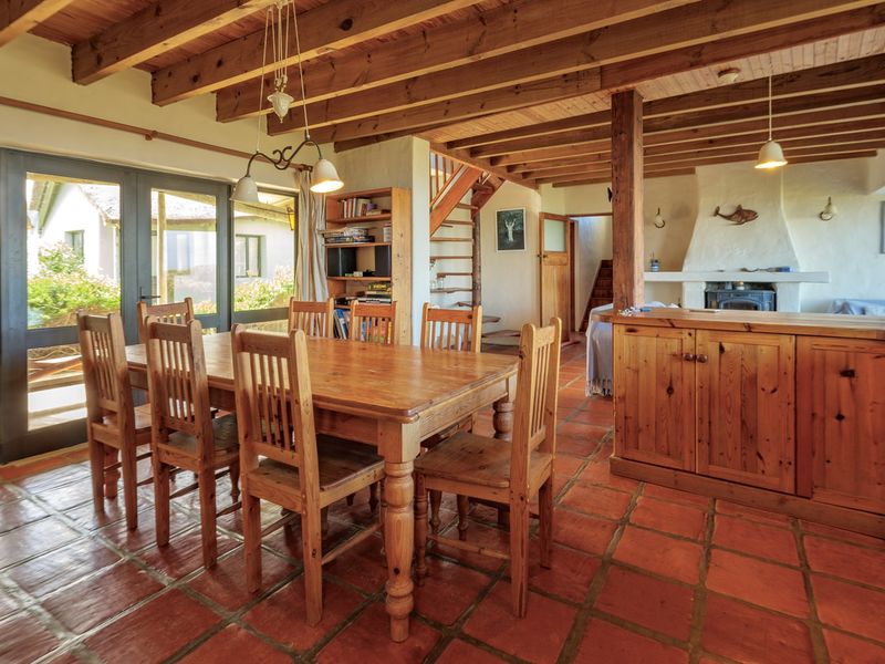 Magnificent Seafront Home in Suiderstrand - Photo 6