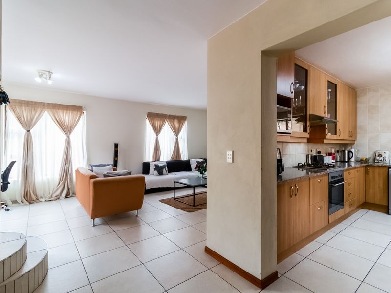 Stylish Duplex – Modern Comfort Living - Photo 4