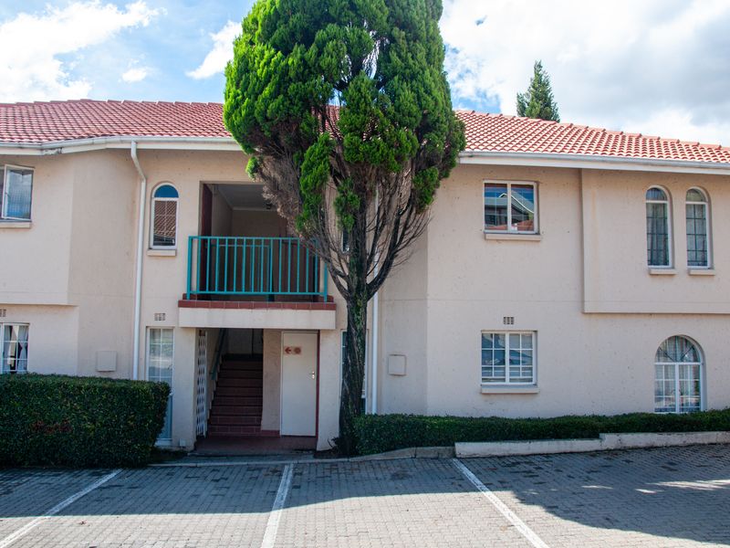 A Master of a Home - Photo 2