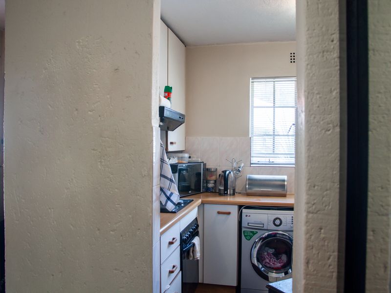 A Master of a Home - Photo 7