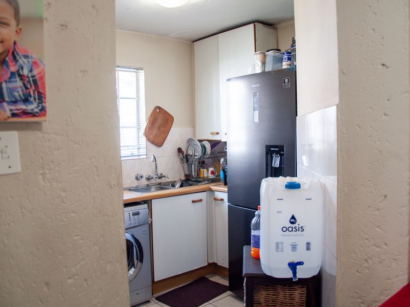 A Master of a Home - Photo 6