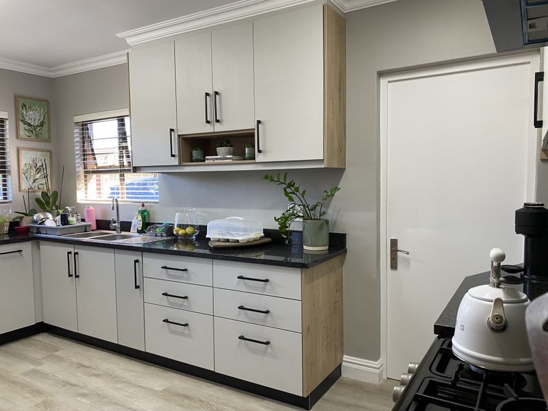 Timeless , Modern,  Level,  Garden Townhouse - Photo 9