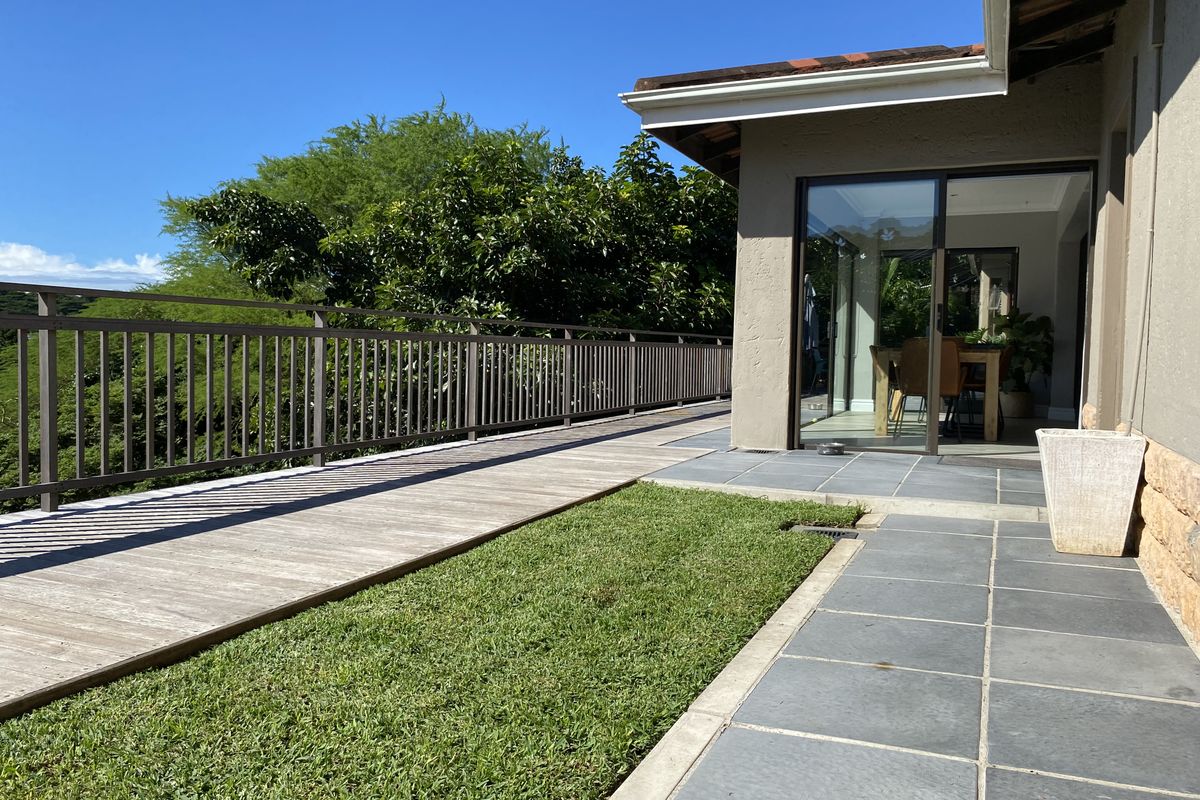 Timeless , Modern,  Level,  Garden Townhouse - Photo 4